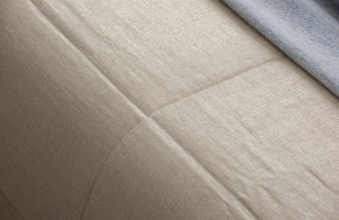 Mrs.Me home couture - bedspread SilverPad 2026 detail1 webS